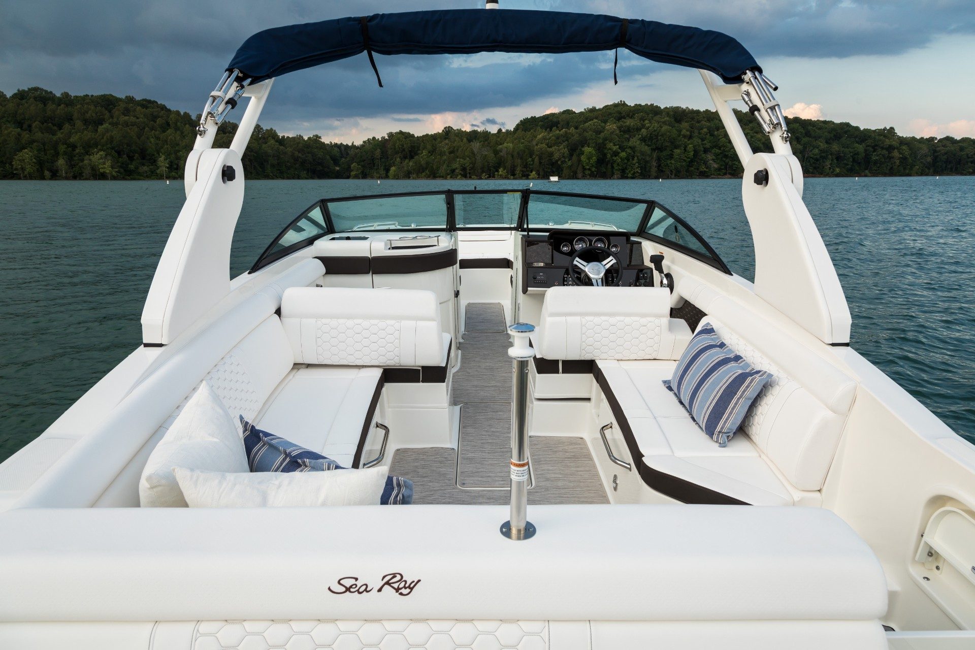 27' 2024 Sea Ray SDX - Delray Image 3