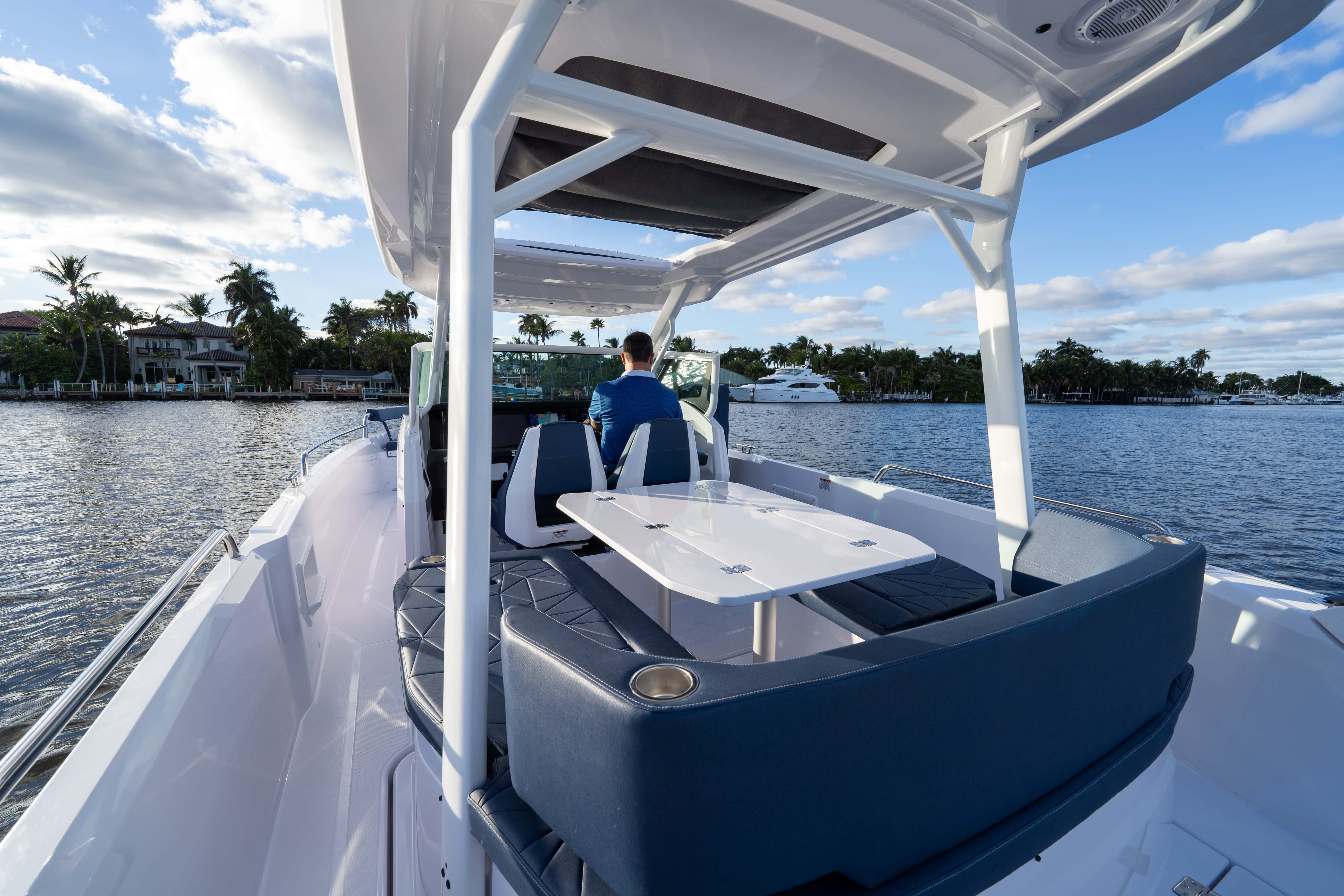 31' 2025 Axopar Sun Top - Delray Image 3