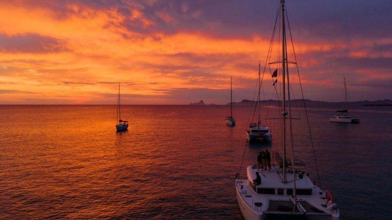 What Should You Expect on a Sunset Cruise West Palm Beach Trip?