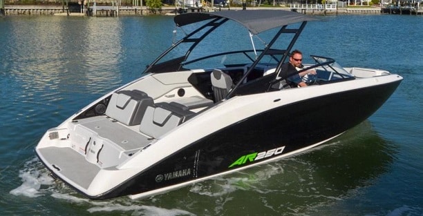 25 Yamaha Yacht Feature - Delray Beach Boat Rental